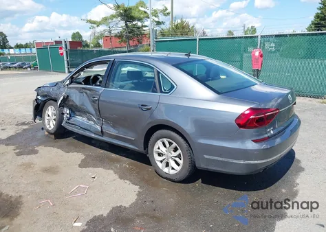 2017 Volkswagen Passat 1.8T S z USA, uszkodzony, nr VIN 1VWAT7A31HC029219